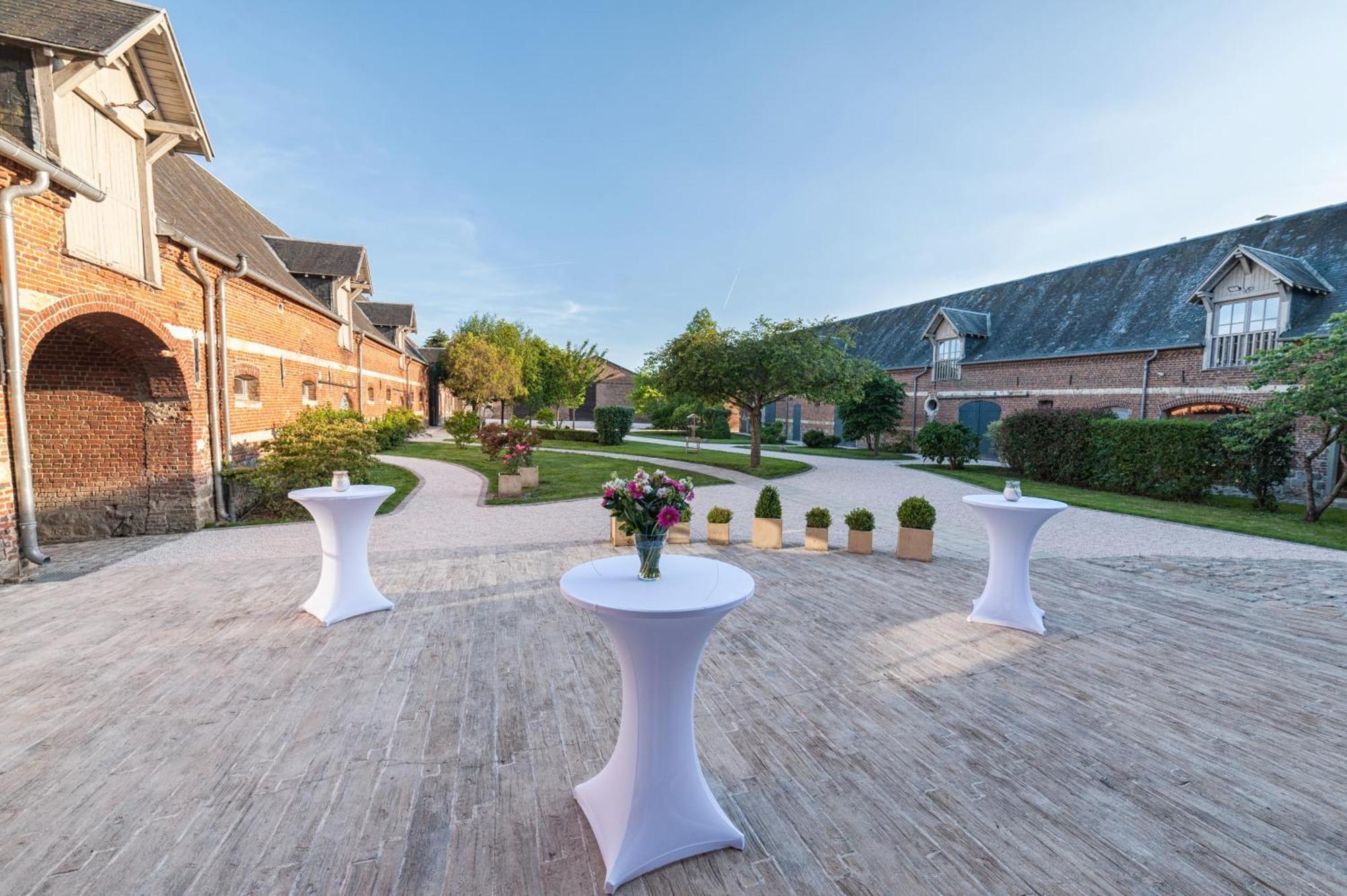 Domaine Des Lumieres Hotel Aisonville-et-Bernoville Exterior photo